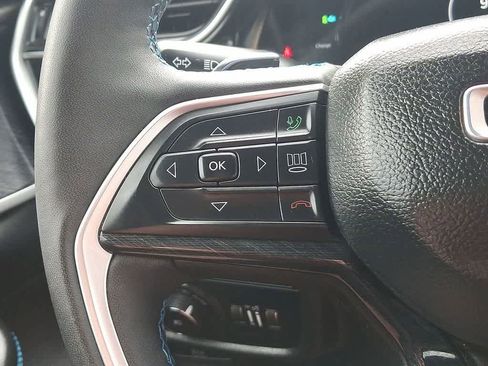 Used 2024 Jeep Grand Cherokee Trailhawk AWD/4WD image 16