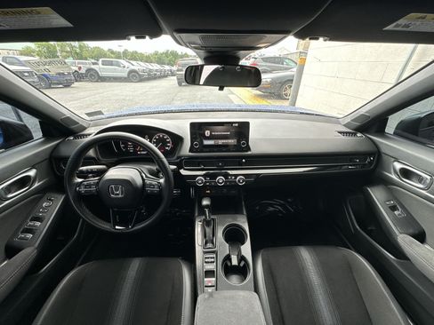 Used 2023 Honda Civic Sport image 30