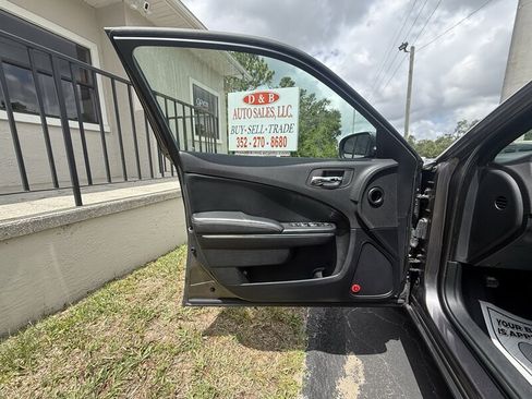 Used 2014 Dodge Charger SXT Plus RWD image 10