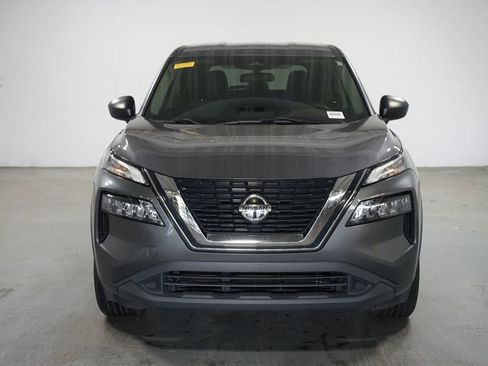 Used 2021 Nissan Rogue S image 2