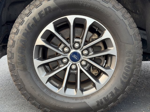Used 2018 Ford F150 XLT w/ Equipment Group 302A Luxury AWD/4WD image 11