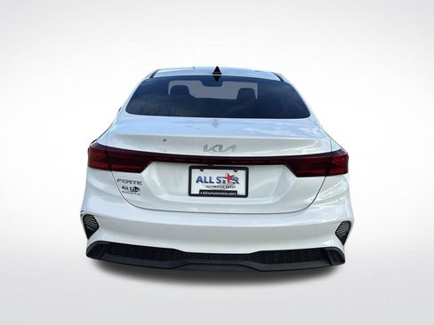 Used 2022 Kia Forte LXS FWD image 8
