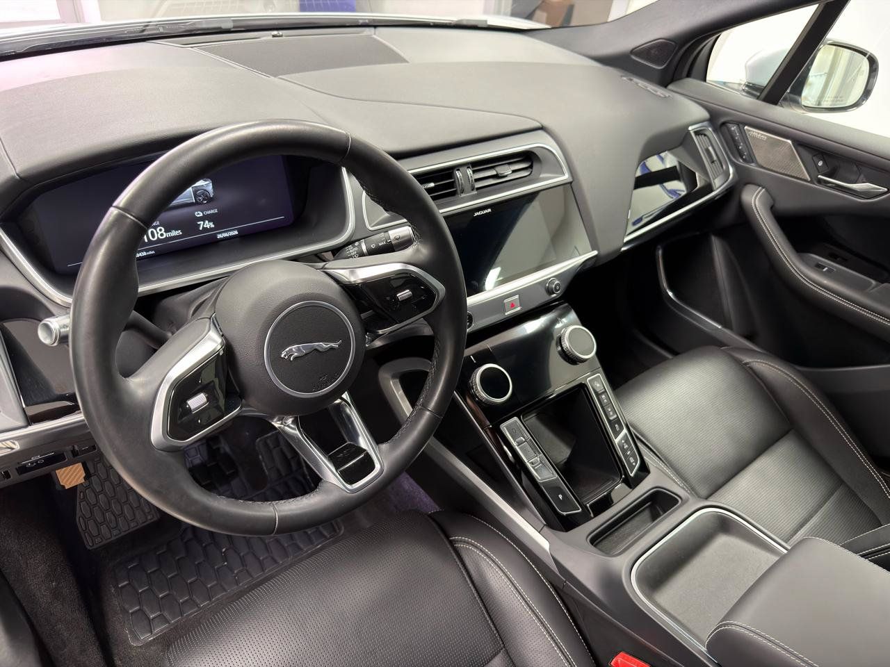 Used 2020 Jaguar I-PACE SE AWD/4WD image 26