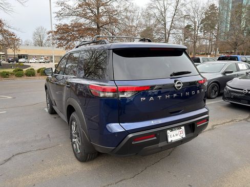 New 2026 Nissan Pathfinder SV image 5