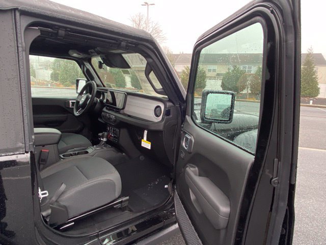 New 2026 Jeep Wrangler Sport AWD/4WD image 27