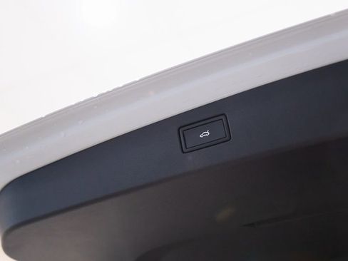 New 2026 Volkswagen Tiguan SE image 26