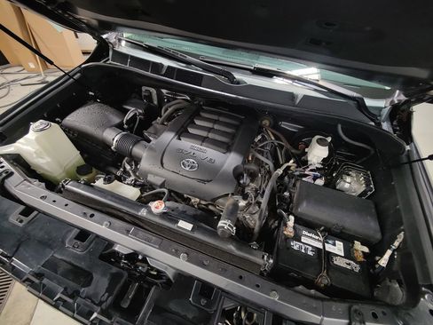 Used 2020 Toyota Tundra TRD Pro AWD/4WD image 4