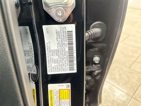 Certified 2025 Honda Civic Sport image 36