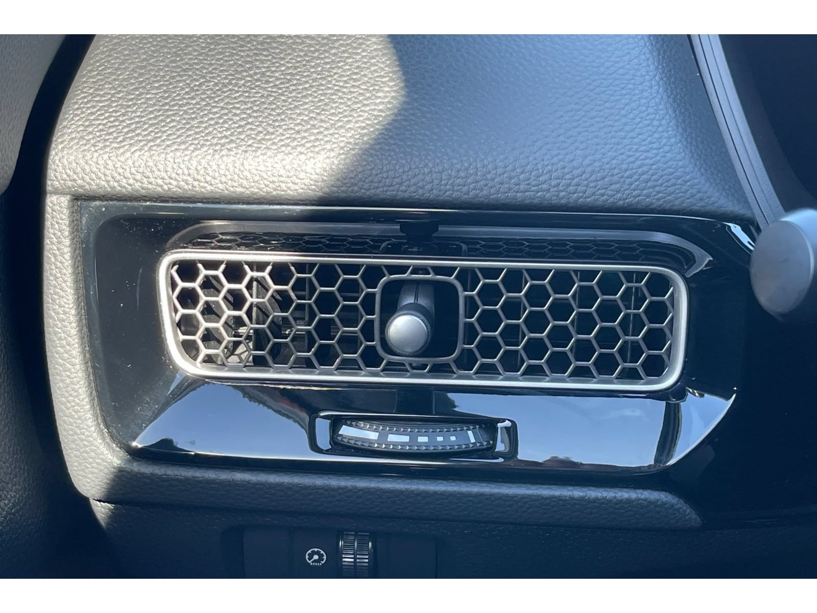 Certified 2025 Honda Civic Sport image 27