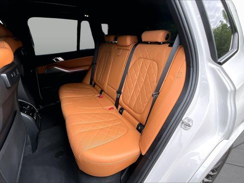 Used 2023 BMW X5 sDrive40i w/ M Sport Package RWD image 21