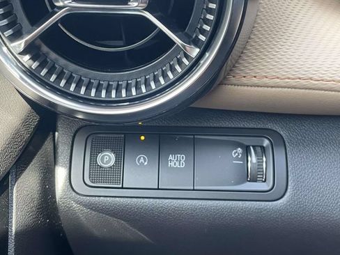 New 2027 Chevrolet Equinox ACTIV FWD image 18