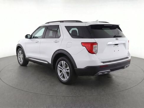 Used 2020 Ford Explorer XLT w/ Equipment Group 202A RWD image 3