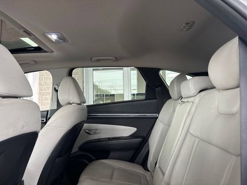 Used 2022 Hyundai Tucson SEL w/ Convenience + Premium Package FWD image 12