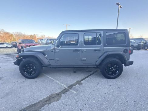 Used 2022 Jeep Wrangler Unlimited Sport image 5