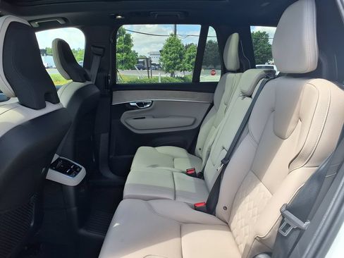 New 2026 Volvo XC90 T8 Plus w/ Protection Package Premier AWD/4WD image 16