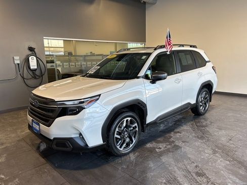 Used 2025 Subaru Forester Limited image 24