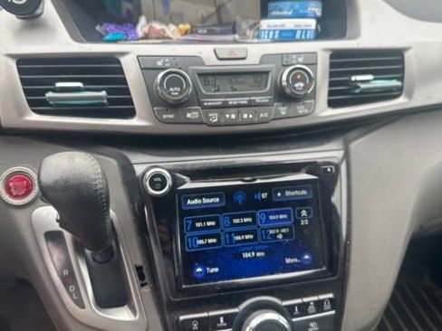 Used 2016 Honda Odyssey Touring Elite image 17