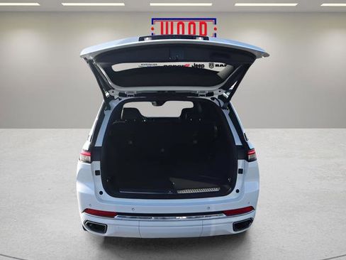 Used 2022 Jeep Grand Cherokee Overland image 24