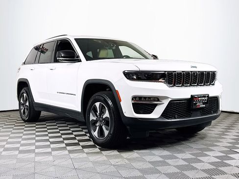 Used 2022 Jeep Grand Cherokee Limited 4xe w/ Luxury Tech Group II AWD/4WD image 1