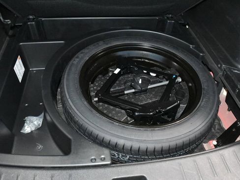 Used 2025 Chevrolet Blazer LT image 30