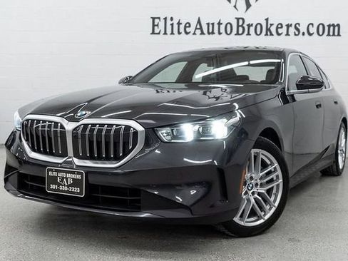 Used 2025 BMW 530i xDrive image 53