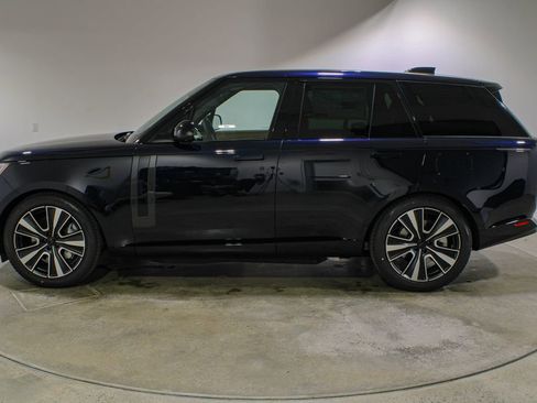 New 2026 Land Rover Range Rover SE AWD/4WD image 2