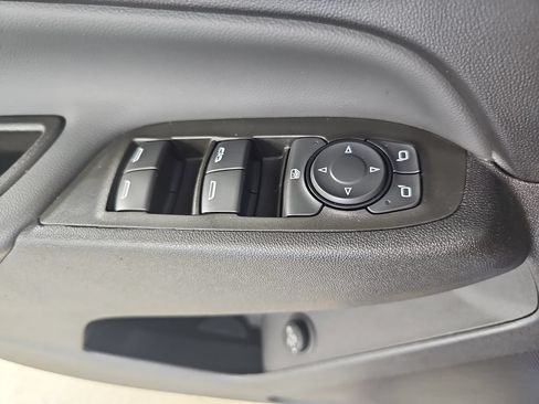 Certified 2024 Chevrolet Equinox LT w/ LPO, Floor Liner Package FWD image 33