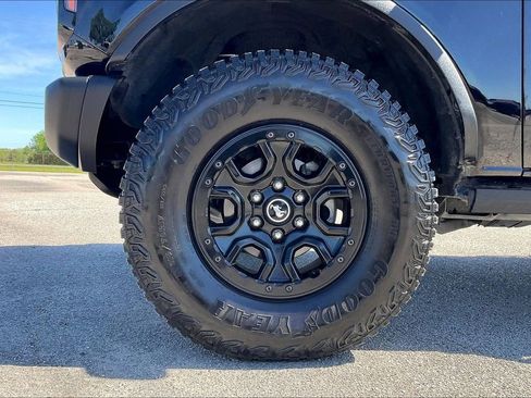 Certified 2023 Ford Bronco Wildtrak AWD/4WD image 35