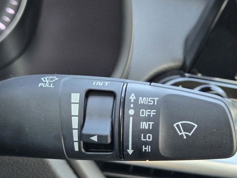 Certified 2023 Kia Forte LXS w/ LXS Technology Package image 21