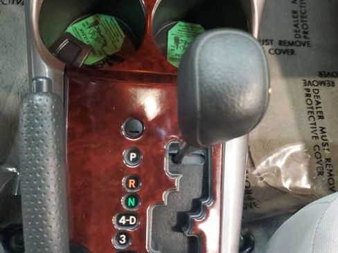 Used 2007 Toyota RAV4 4WD V6 w/ 3rd Row image 25