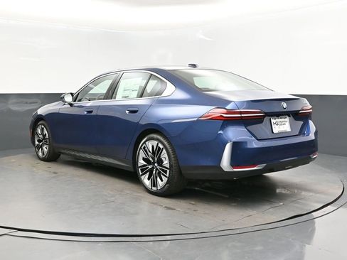 New 2026 BMW 530i w/ Premium Package image 5