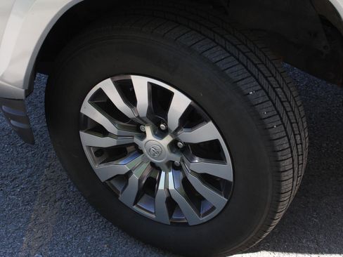 Used 2023 Toyota Tacoma Limited AWD/4WD image 17