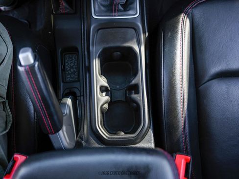 Used 2020 Jeep Wrangler Unlimited Rubicon AWD/4WD image 38