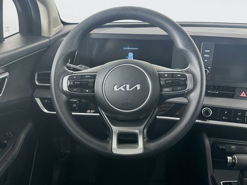 Used 2025 Kia Sportage LX FWD image 17