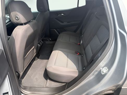 Used 2025 Chevrolet Equinox LT AWD/4WD image 8