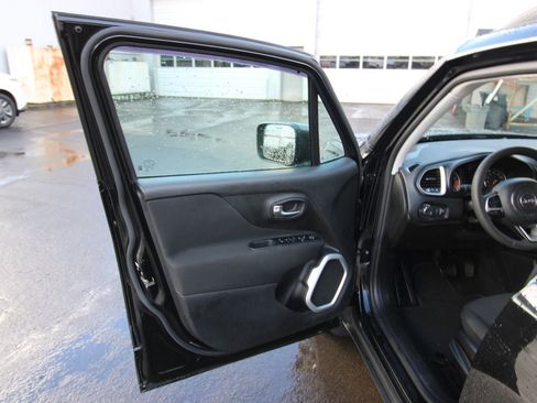 Used 2021 Jeep Renegade Sport image 9