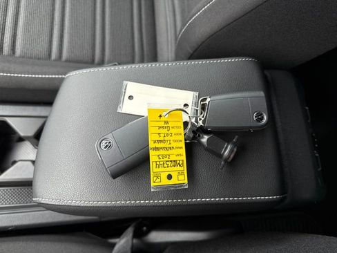 Used 2023 Volkswagen Tiguan S image 25