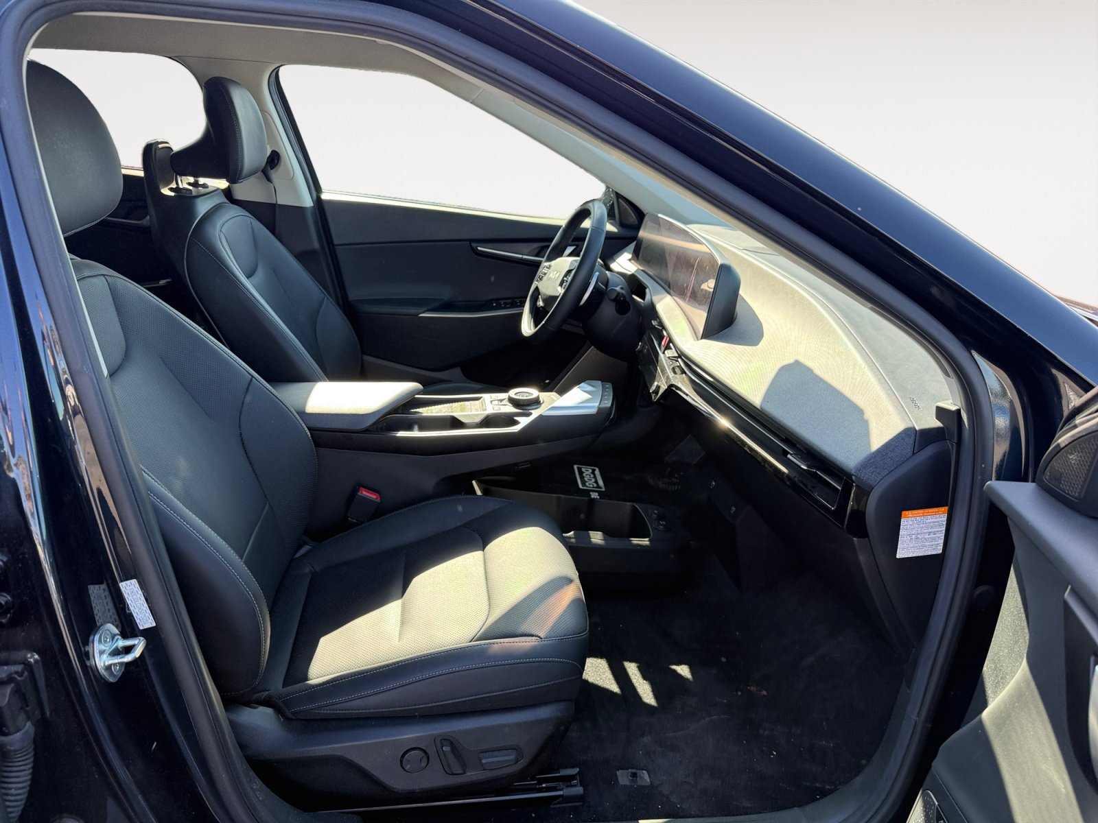 Used 2022 Kia EV6 Wind w/ Wind Technology Package AWD/4WD image 19