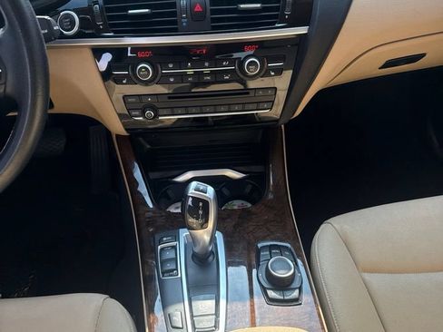 Used 2017 BMW X3 sDrive28i RWD image 6