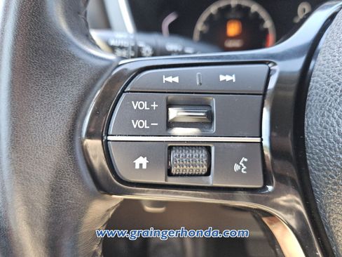 Used 2025 Honda Pilot EX-L image 19