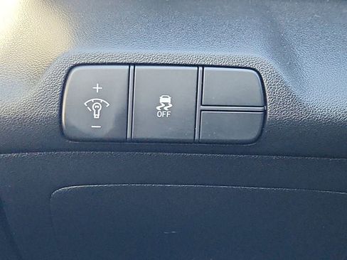 Used 2024 Hyundai Elantra SEL w/ Convenience Package image 30