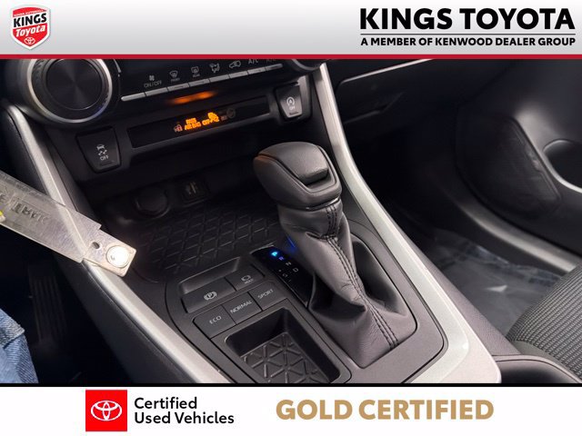 Used 2024 Toyota RAV4 LE FWD image 20