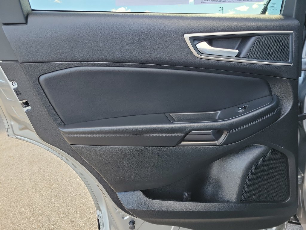 Certified 2024 Ford Edge SEL w/ Convenience Package AWD/4WD image 11