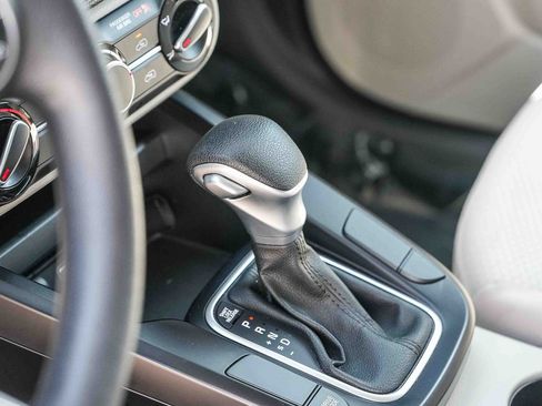 Used 2023 Kia Soul LX FWD image 19