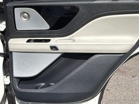 New 2026 Lincoln Aviator Reserve image 17