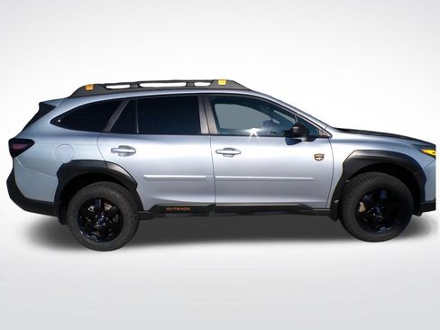 Used 2022 Subaru Outback Wilderness AWD/4WD image 6