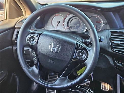 Used 2016 Honda Accord Sport image 11
