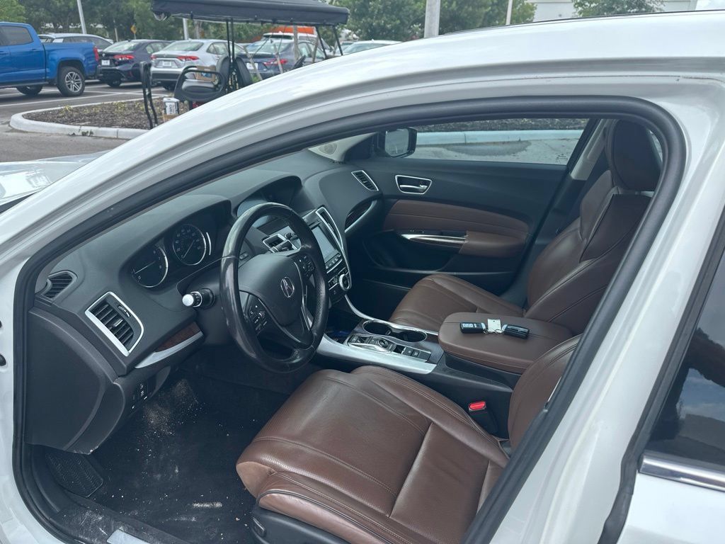 Used 2020 Acura TLX w/ Technology Package FWD image 10