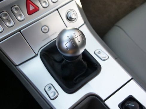 Used 2006 Chrysler Crossfire Limited image 7