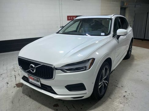 Used 2019 Volvo XC60 T5 Momentum w/ Multimedia Package AWD/4WD image 1